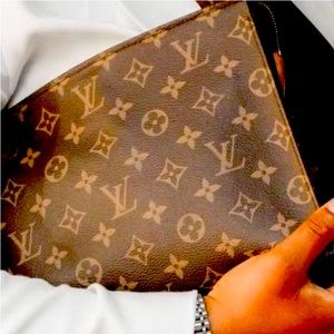 ❤️Authentic Louis Vuitton Pouche Toilette 26 Pouch❤️